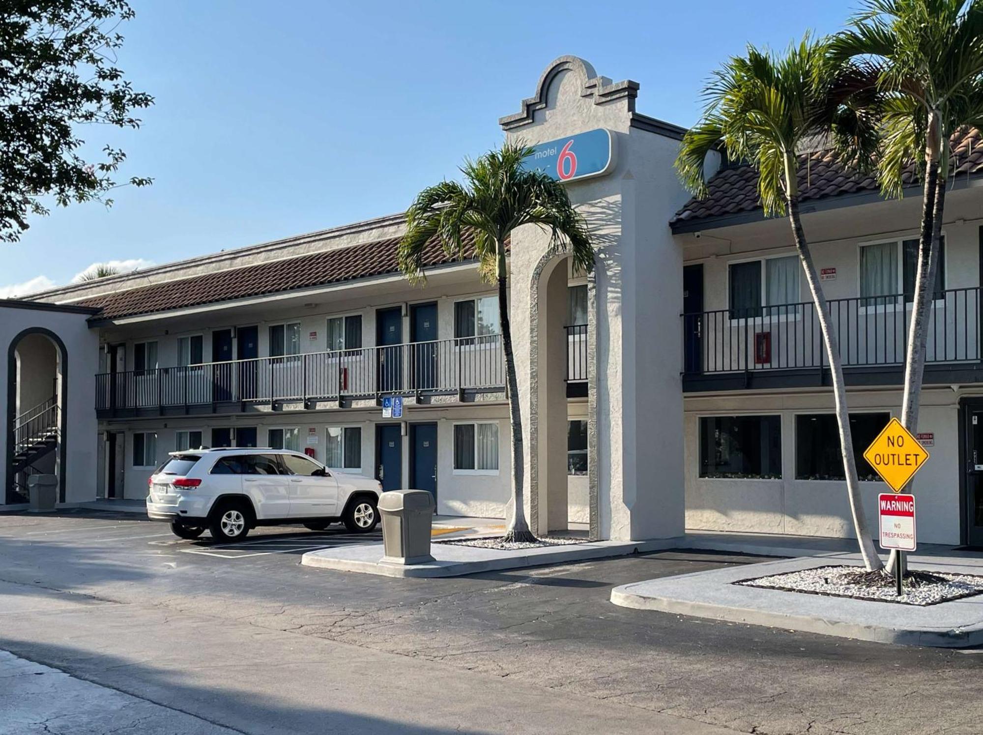 Motel 6 Riviera Beach Fl Exterior foto